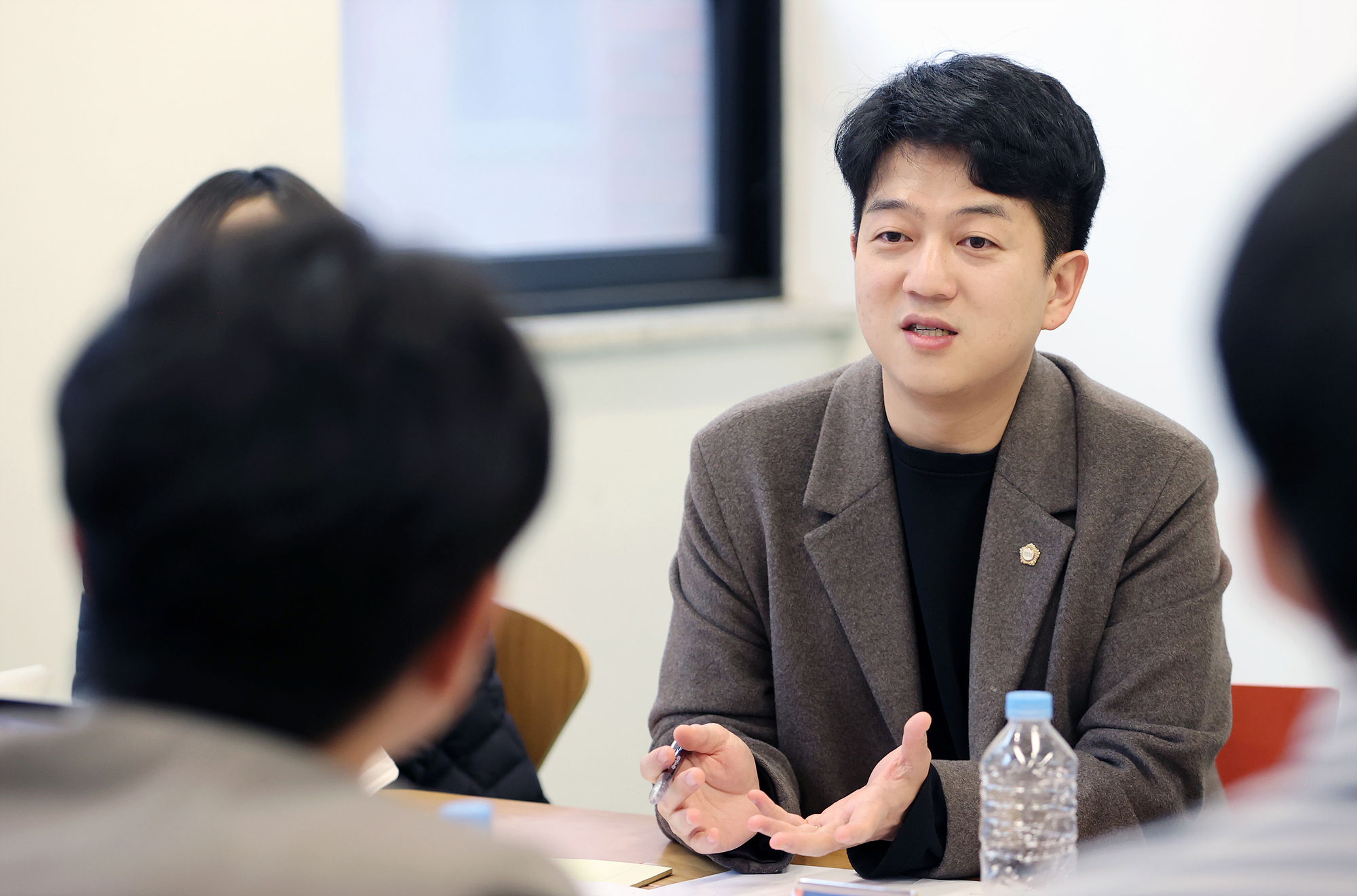 김진영 시흥시의원, 청년시설 통합 운영 조례 만들기 위해 청년들과 대화의 자리 가져