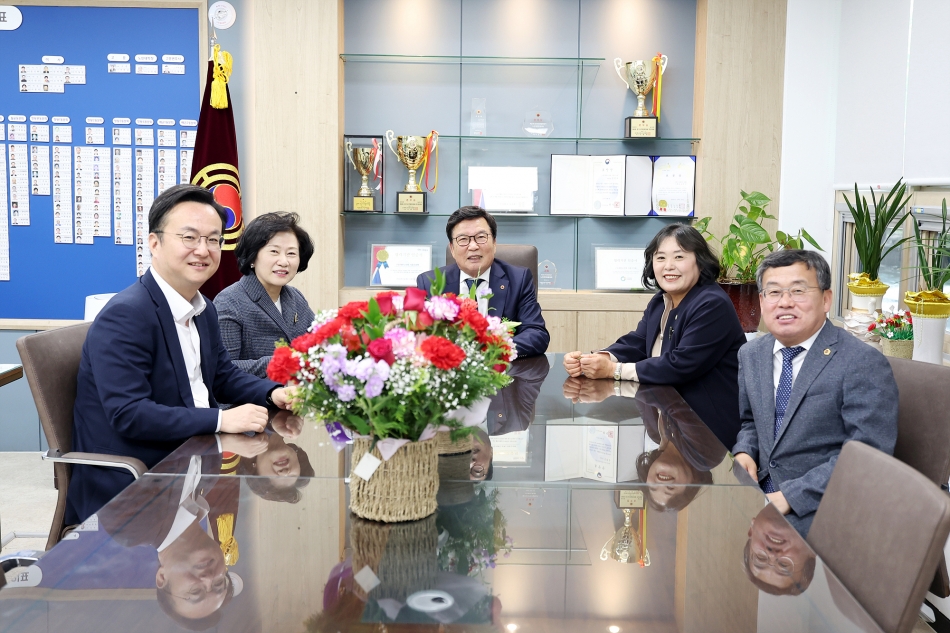 제53회 어버이날 행사_26