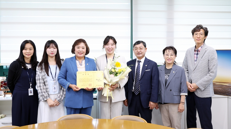 6월 의정발전 유공 공무원 표창 수여_3