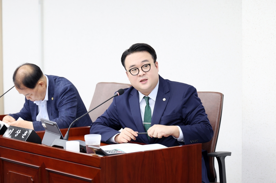 제330회 시흥시의회(임시회) 자치행정위원회_8