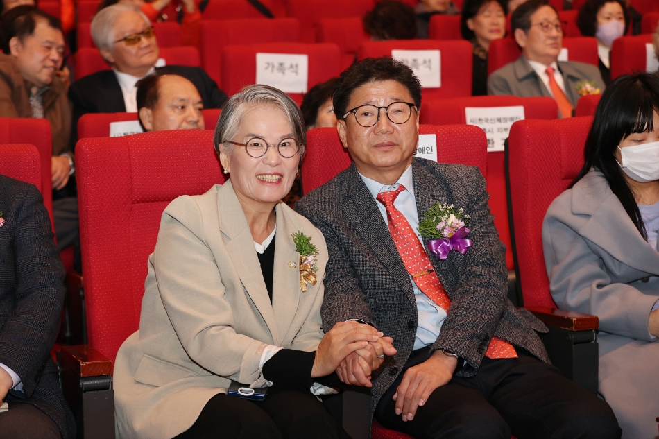 (사)한국지체장애인협회 시흥시지회 지회장 이취임식_15