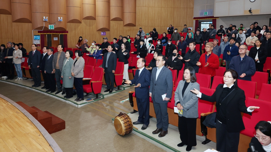 (사)한국농아인협회 시흥시지회 사랑나눔한마당 및 눈으로 듣고 손끝으로 마음을말하다 출판기념식_1